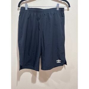 Boys black Umbro Essentialbtraining shorts xl